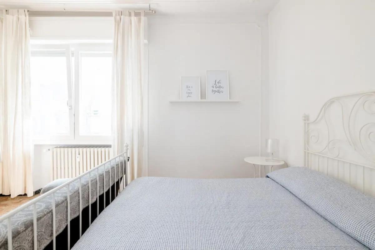 Spaziosa Matrimoniale Nel Centro Di Modena Apartment Exterior photo
